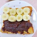 みっちゃん❇️68's cooksnap of when they made あんことバナナの甘〜いトースト♪.