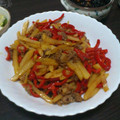 iku_n's cooksnap of when they made 赤ピーマンとじゃがいものオイスター炒め.