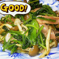 栄養士まぁﾀｿ's cooksnap of when they made 小松菜としめじのﾁｰｽﾞ炒め☆.
