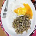へろみ２'s cooksnap of when they made 家でタイ料理 ガパオ(鶏挽肉バジル炒め).