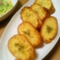 にゃたすけ's cooksnap of when they made お手軽ガーリックトースト.