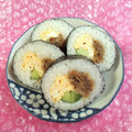 みなみんくっきんぐ's cooksnap of when they made 簡単ツナフレークで☆巻き寿司.