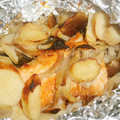 toshiebaba's cooksnap of when they made 秋鮭ときのこのホイル焼き.