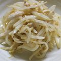 くろねこ＾＾'s cooksnap of when they made 節約レシピ☆もやし＆鶏肉の味噌ゴマヨ和え.