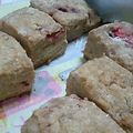 me*'s cooksnap of when they made いちごのケーキ風スコーン.