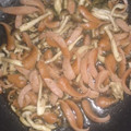 キャロライン藤元's cooksnap of when they made しめじとウインナーのマヨポン炒め.