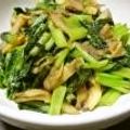 手納豆's cooksnap of when they made 小松菜とまいたけの味噌バター炒め*おかず.