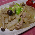 ちよ羊's cooksnap of when they made 豚こまと大根のすりゴマ炒め.