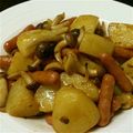 うたうことり's cooksnap of when they made じゃが芋ときのこのバター醤油炒め.