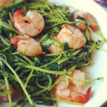 tokiko0126's cooksnap of when they made えびと豆苗の中華炒め.