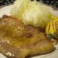 大魔女's cooksnap of when they made なんちゃって人形町洋食屋のポークソテー.