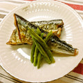うさぎ君's cooksnap of when they made さんまの塩焼き～ハーブ塩～　>゜)))彡.