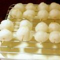 え～ちゃん's cooksnap of when they made レンジで簡単♪みたらしだんご.