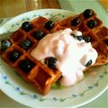 Naragon's cooksnap of when they made ヨーグルトワッフル.