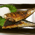 saki1010's cooksnap of when they made さんまの塩焼き～ハーブ塩～　>゜)))彡.