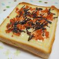ゆうかりコアラ's cooksnap of when they made ＊塩こんぶと鮭のチーズトースト＊.