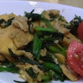 まいっくママ's cooksnap of when they made 簡単！春菊とふわふわ卵のニラ玉風炒め.