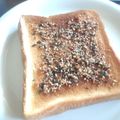 亜久里's cooksnap of when they made 超～簡単ふりかけトースト.