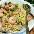 べぽBee's cooksnap of when they made ♡海老とたっぷりきのこの和風パスタ♡.