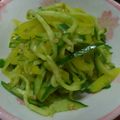 ほ～ちゃん♪'s cooksnap of when they made たくあんとキュウリのゴマ風味和え★.