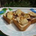 クレイプメートル's cooksnap of when they made りんごと胡桃を乗せた塩あんトースト.