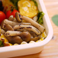 あくろsan's cooksnap of when they made お弁当に野菜あと１品！シメジのゆかり和え.