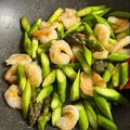 ame-ikuru's cooksnap of when they made 簡単♪海老とアスパラガスの中華風塩炒め.