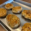 六禾さん's cooksnap of when they made 幼児食★えのきと鶏ひき肉のヘルシーバーグ.