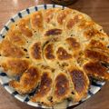 かちかちか's cooksnap of when they made 羽根つき餃子の焼き方.