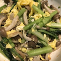 Karikari苺's cooksnap of when they made 子供の苦手克服☆小松菜としめじの卵炒め.