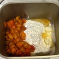 アップイエ's cooksnap of when they made 完熟柿使用HBもっちり食パン★ぶどうパン.
