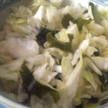 yui∞Gash's cooksnap of when they made キャベツとわかめときゅうりの酢の物.