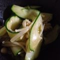 UtaUka's cooksnap of when they made エノキとキュウリのナムル.