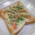 ダ〜ごはん's cooksnap of when they made 鮭フレークじゃこチーズトースト♡.