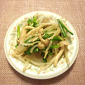 mayu_fu's cooksnap of when they made 塩麹で*+もやしとにらのコクウマ炒め*+.