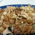 ひろにゃんまま's cooksnap of when they made キャベツがすすむ豚ときのこの甘辛炒め.