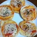 ペーシェ's cooksnap of when they made 載せて焼くだけ♪餃子の皮ピザ.