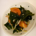monemaruku's cooksnap of when they made 簡単♪うまいっ♪トマトとわかめ.