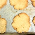 nyajirou's cooksnap of when they made あとひく♪黒糖おからクッキー.
