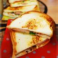 REI_MAM's cooksnap of when they made ソーセージときゅうりのホットサンドイッチ.