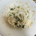 Rionaのおうち飯's cooksnap of when they made 簡単♪ 玉ねぎと若布のおかかマヨ醤油和え.