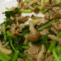 熊子ママ's cooksnap of when they made きのことカブの葉炒め.