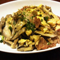 syelove's cooksnap of when they made まいたけとﾍﾞｰｺﾝのふわふわ卵炒め☆彡.
