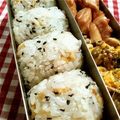 てらよう's cooksnap of when they made 天かす胡麻おにぎり.