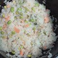 0228kne's cooksnap of when they made 手抜きか？焼き鮭の混ぜご飯・枝豆のせ.