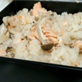 ひぐばあ's cooksnap of when they made 秋の味覚 鮭とキノコの炊き込みご飯.