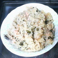 葛の羽's cooksnap of when they made 鮭とワカメの炊き込みご飯♪.