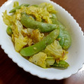 かわゆう1211's cooksnap of when they made スナップエンドウと春キャベツのカレー炒め.