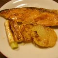 ひっしーきゃっしー's cooksnap of when they made 鮭とじゃが芋・白ねぎのグリル味噌ソースで.