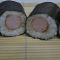 よっしゃん's cooksnap of when they made おさかなのソーセージでマキマキおにぎり？.